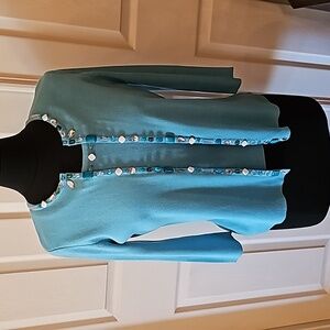 Teal 3/4 sleeve sweater.